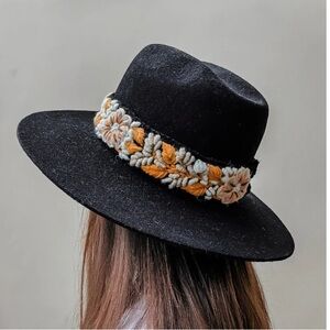 SPRING CLEANOUT 🍀🪻🌹Wide Brim Olive Green Hat